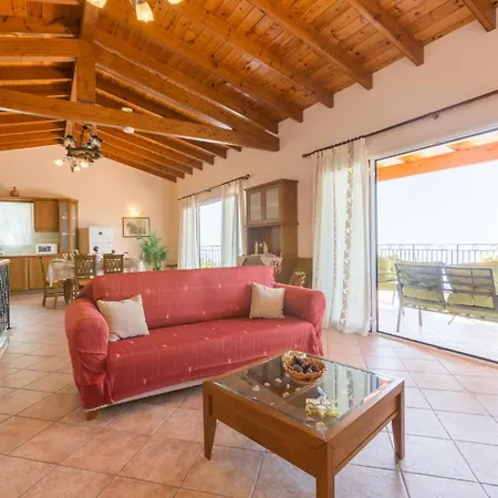 Armandos Villa Katávolos